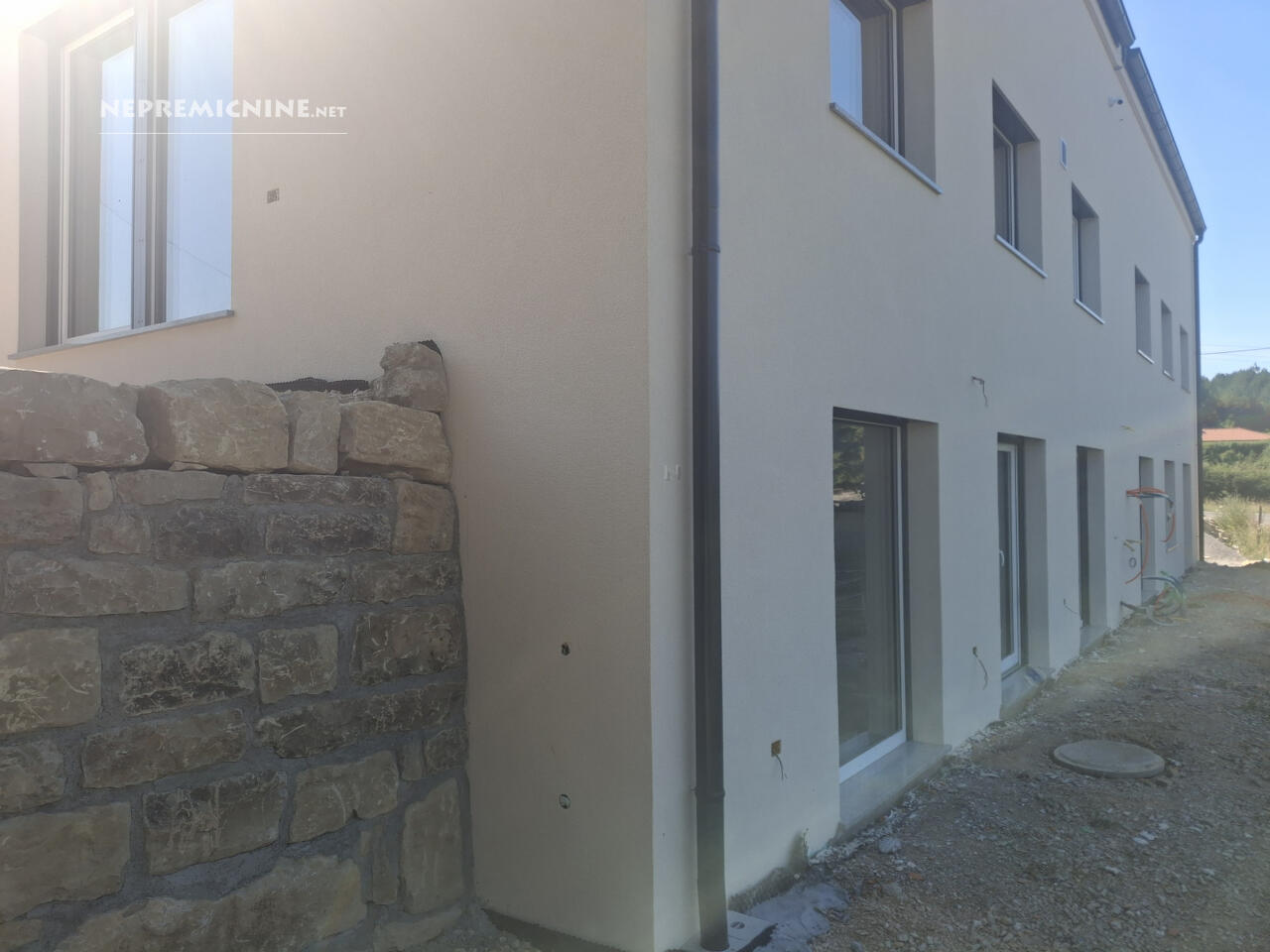 299.000,00 € - BREZOVICA PRI GRADINU, STANOVANJE 22